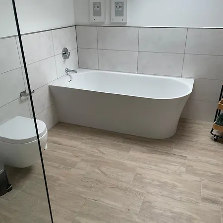 Feriehus 6 Personen Neubau Mit Garten 