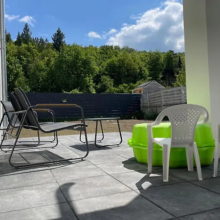 6 Personen Neubau Mit Garten 
