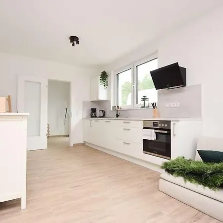 Feriehus 6 Personen Neubau Mit Garten 